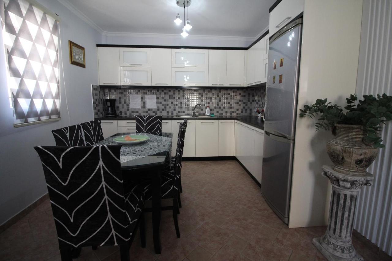 Irina Home Sarande Bagian luar foto