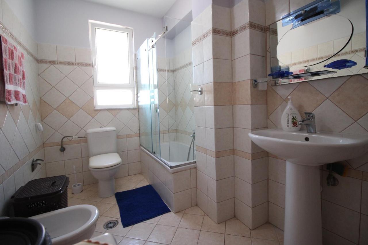 Irina Home Sarande Bagian luar foto